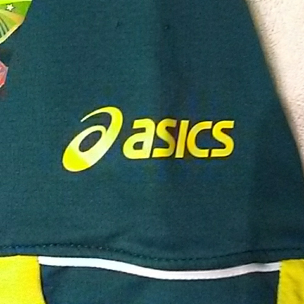 Shirt - Picture 3 of 4
